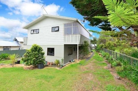 Photo of property in 17 Gerontius Lane, Snells Beach, 0920