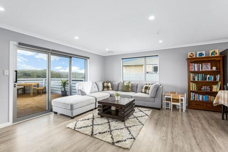 Photo of property in 12 Mossburn Grove, Kelson, Lower Hutt, 5010