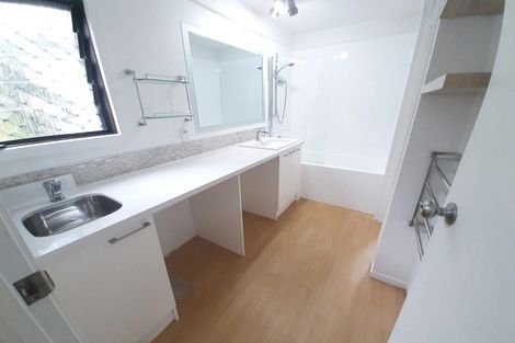 Photo of property in 3/59 Norwood Road, Bayswater, Auckland, 0622