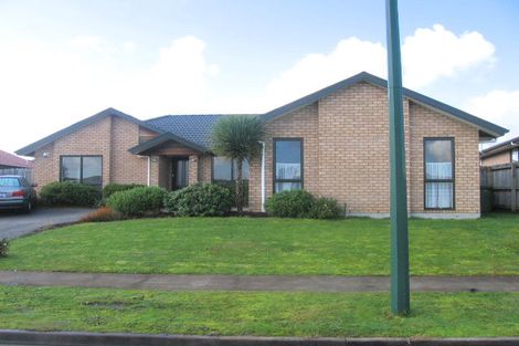 Photo of property in 102 Armoy Drive, East Tamaki, Auckland, 2016