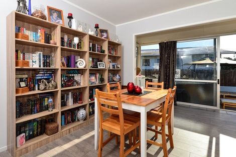 Photo of property in 16 Lindsay Crescent, Nawton, Hamilton, 3200