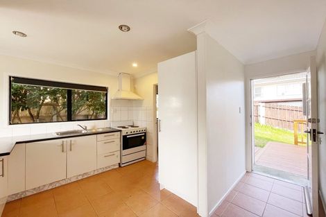 Photo of property in 2/9 Danube Lane, Glen Eden, Auckland, 0602