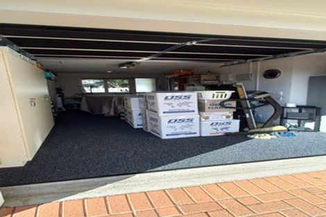 Photo of property in 4 Fernbrook Close, Burswood, Auckland, 2013