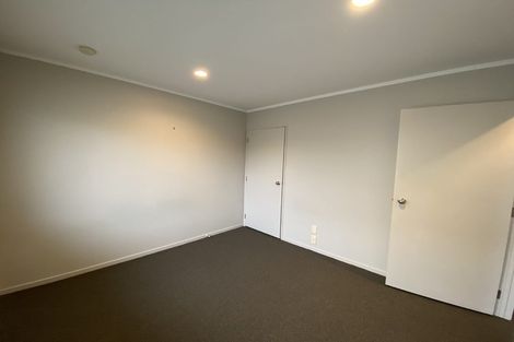 Photo of property in 2/52 Donald Street, Stanmore Bay, Whangaparaoa, 0932