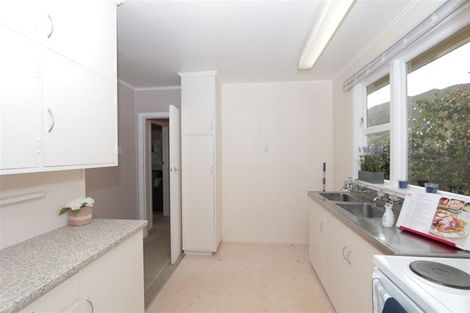 Photo of property in 16 Awarua Street, Ngaio, Wellington, 6035