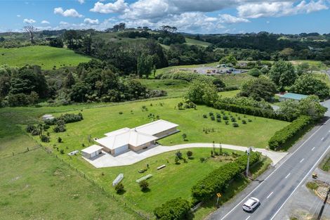 Photo of property in 429 Waitoki Road, Waitoki, Silverdale, 0994