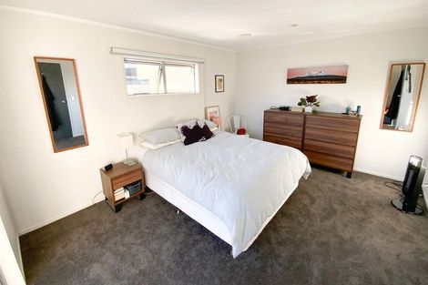 Photo of property in 1/143a Wiseley Road, West Harbour, Auckland, 0618