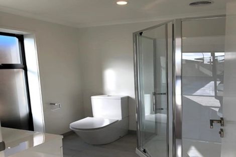 Photo of property in 35 Awataha Crescent, Pyes Pa, Tauranga, 3110