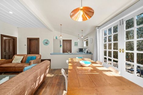 Photo of property in 102 Jellicoe Street, Martinborough, 5711