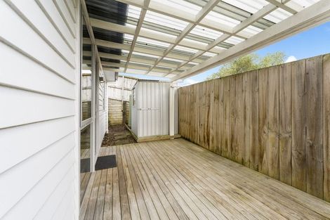 Photo of property in 25 View Road, Henderson, Auckland, 0612