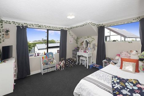 Photo of property in 2/29 Meon Street, Aranui, Christchurch, 8061