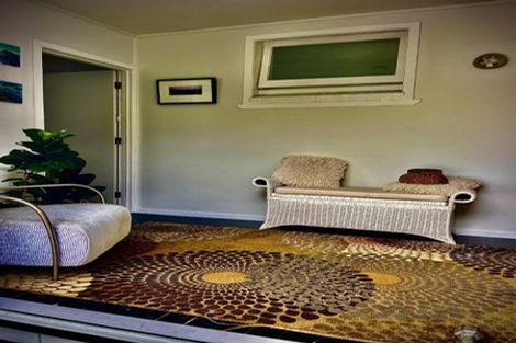 Photo of property in 21 Tindalls Bay Road, Tindalls Beach, Whangaparaoa, 0930