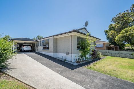 Photo of property in 19 Innismara Avenue, Wattle Downs, Auckland, 2103