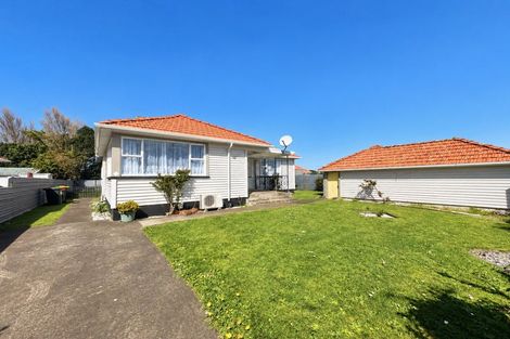Photo of property in 6 Waihi Road, Hawera, 4610
