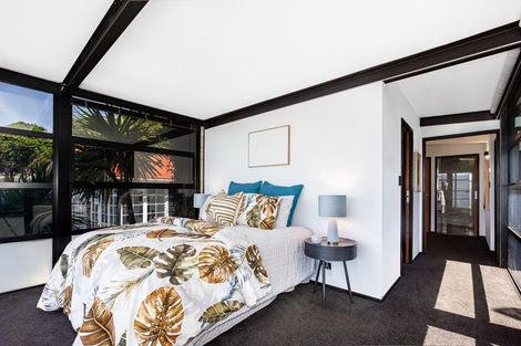 Photo of property in 377a Karaka Bay Road, Karaka Bays, Wellington, 6022