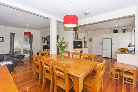 Photo of property in 70 Tirimoana Road, Te Atatu South, Auckland, 0602