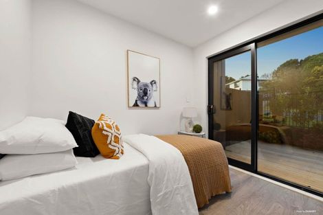 Photo of property in 2/13 Crosby Road, West Harbour, Auckland, 0618