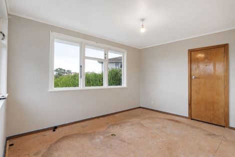 Photo of property in 33 Castor Crescent, Cannons Creek, Porirua, 5024