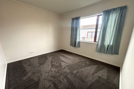 Photo of property in 2/21 Solveig Place, Randwick Park, Auckland, 2105