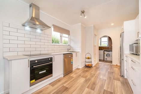 Photo of property in 15 Holdsworth Avenue, Trentham, Upper Hutt, 5018