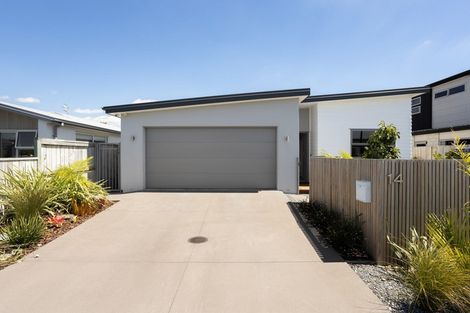 Photo of property in 14 Hugo Way, Papamoa Beach, Papamoa, 3118