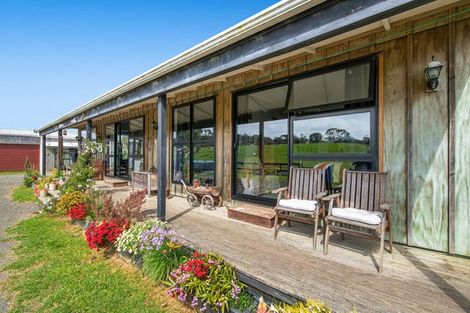 Photo of property in 211 Wilson Road, South Head, Helensville, 0874