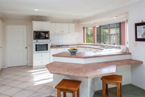Photo of property in 1 Montecito Place, Golflands, Auckland, 2013