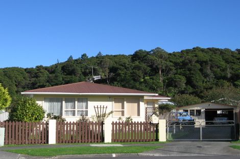 Photo of property in 19 Kumeroa Grove, Wainuiomata, Lower Hutt, 5014