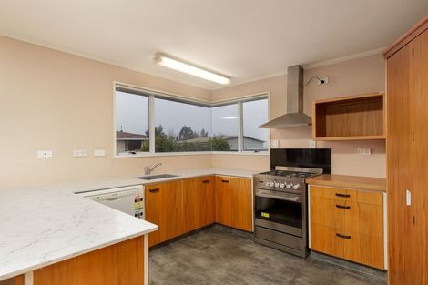 Photo of property in 19 Timaru Road, Waimate, 7924