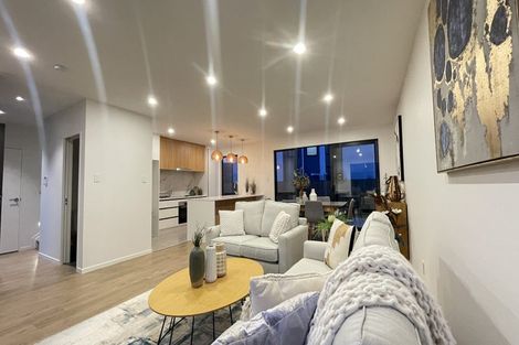 Photo of property in 54a Vinistra Road, Kumeu, 0810