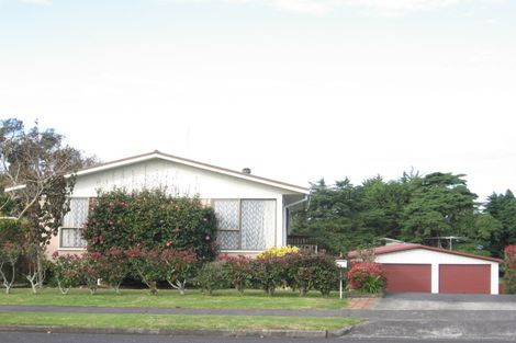 Photo of property in 18 Carnoustie Drive, Wattle Downs, Auckland, 2103