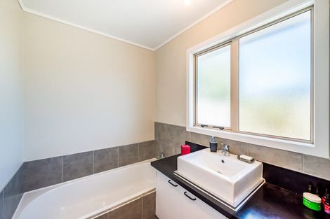 Photo of property in 9b Olive Terrace, Paraparaumu Beach, Paraparaumu, 5032