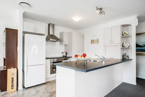 Photo of property in 72 Ridgeway Drive, Te Kamo, Whangarei, 0112