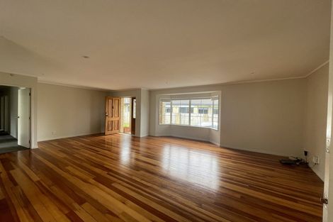 Photo of property in 53 Stratford Road, Manurewa, Auckland, 2105