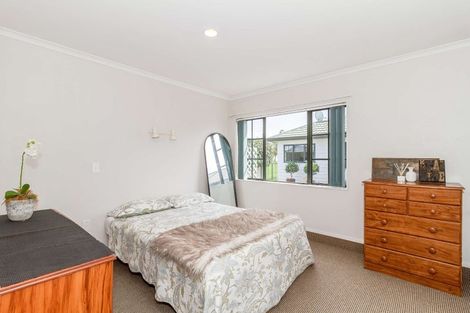 Photo of property in 1/2 Spriggs Crescent, Greenmeadows, Napier, 4112