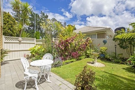 Photo of property in 1/238 Cascades Road, Botany Downs, Auckland, 2010