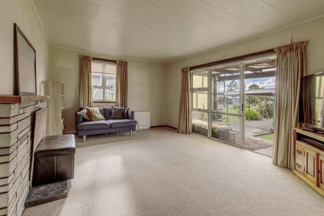 Photo of property in 21 Bibby Street, Waipawa, 4210