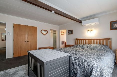 Photo of property in 23 Chilton Grove, Hokowhitu, Palmerston North, 4410