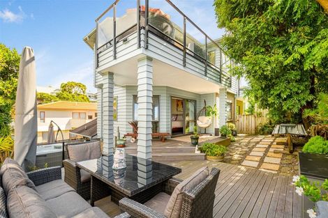 Photo of property in 8a Horizon Way, West Harbour, Auckland, 0618