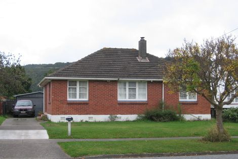 Photo of property in 33 Molesworth Street, Taita, Lower Hutt, 5011
