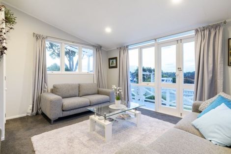 Photo of property in 26 Endeavour Avenue, Welcome Bay, Tauranga, 3112
