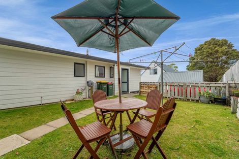 Photo of property in 11 Te Ngaere Place, Merrilands, New Plymouth, 4312