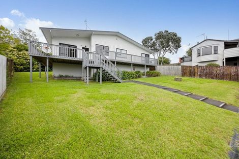 Photo of property in 12 Clearview Heights, Ranui, Auckland, 0612