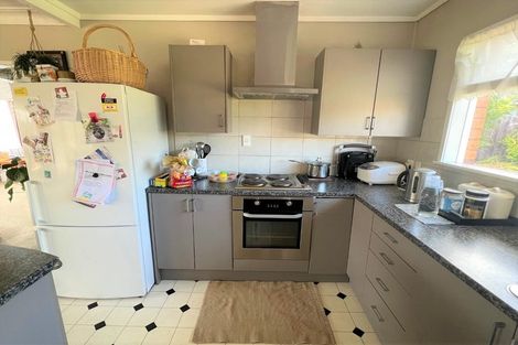 Photo of property in 18 Archmillen Avenue, Pakuranga Heights, Auckland, 2010