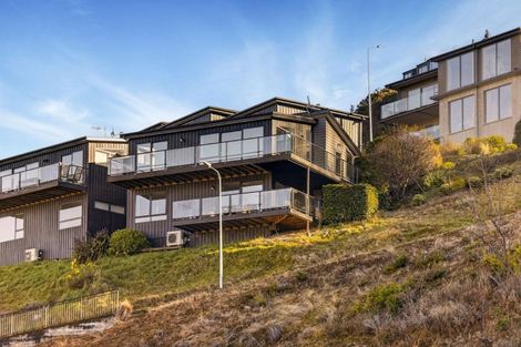 Photo of property in 2 Quartz Rise, Queenstown, 9300