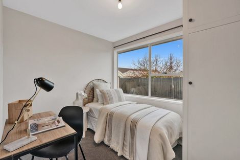 Photo of property in 76a Englefield Road, Northwood, Christchurch, 8051