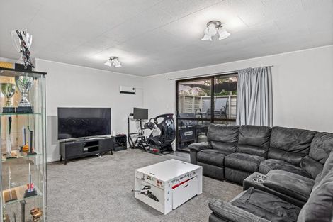 Photo of property in 6 Crosby Road, West Harbour, Auckland, 0618