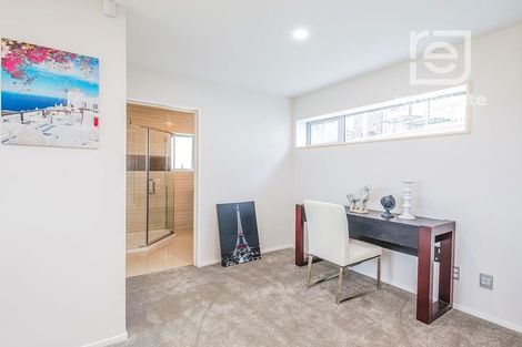 Photo of property in 2 Dhaka Lane, Ranui, Auckland, 0612