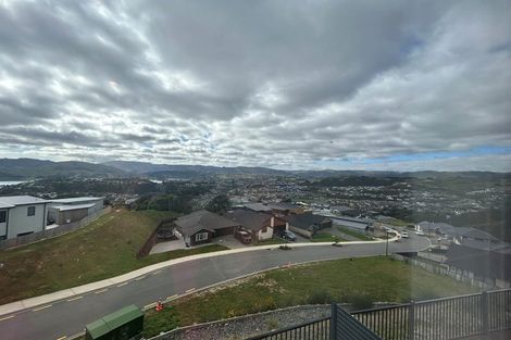 Photo of property in 5/30 Adventure Drive, Whitby, Porirua, 5024