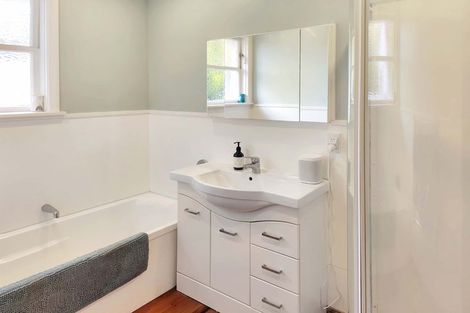 Photo of property in 279 Fergusson Drive, Heretaunga, Upper Hutt, 5018